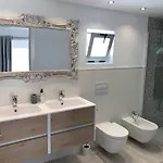Villa 12 *