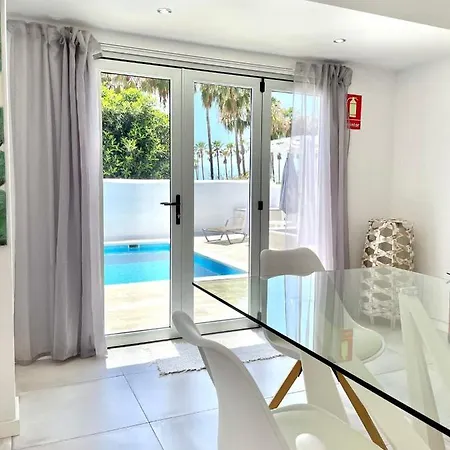 12 Luxury - Private Pool - * أذيخي