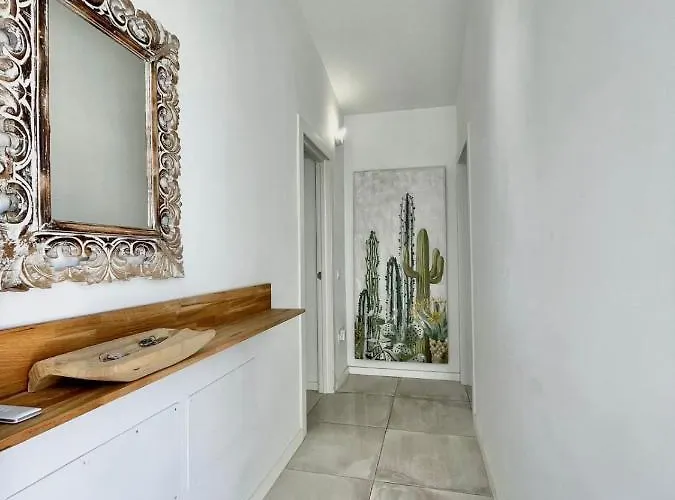 Вілла 12 Адехе