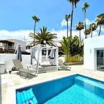 12 Villa