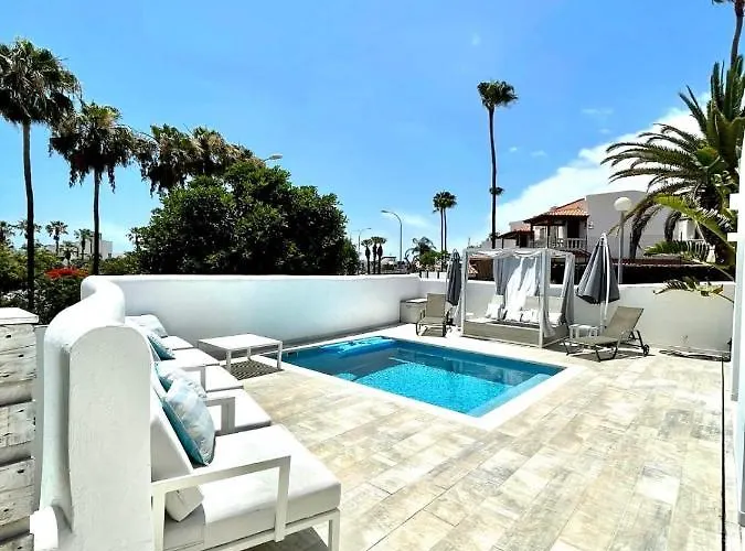 12 * Costa Adeje (Tenerife)